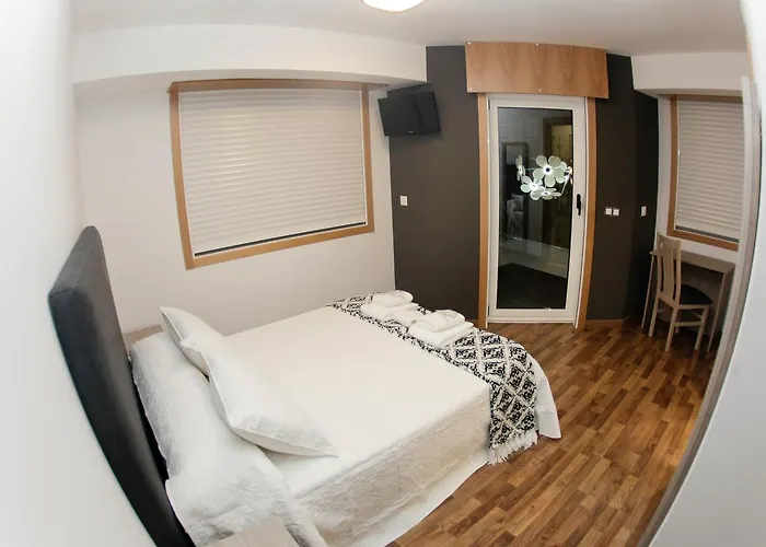 Гостевой дом Esquina 3*