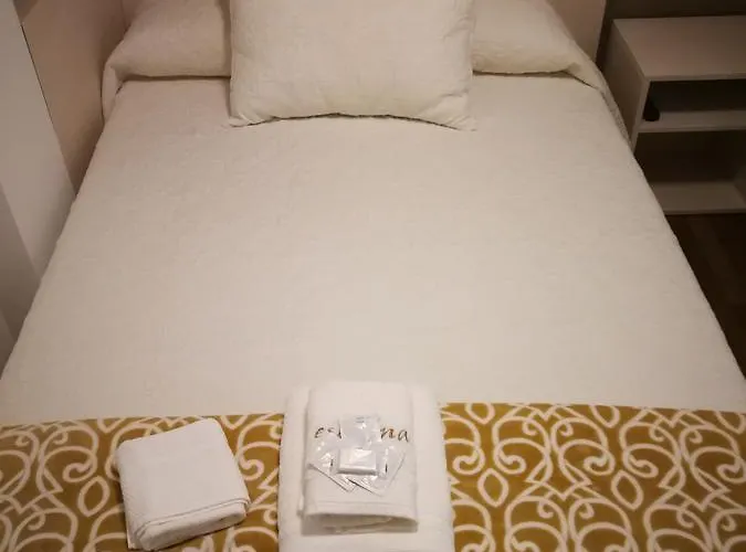 Πανσιόν Esquina 3*